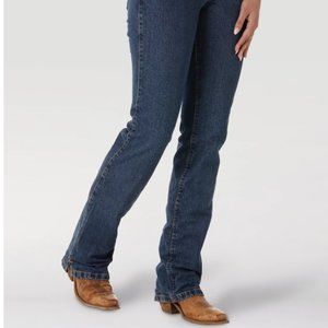 Wrangler® Ultimate Riding Jean - Cash in American Spirit 15/16 X 34